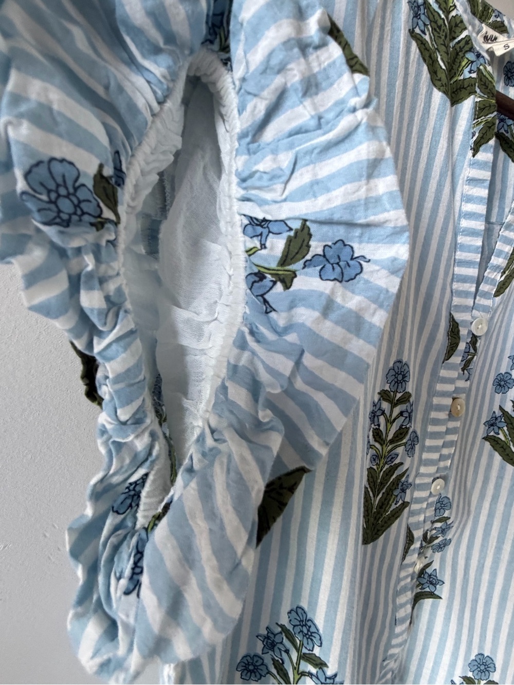 Ivy Jane | Blue Stripe Floral Button Front Blouse | Small - Picture 9 of 11